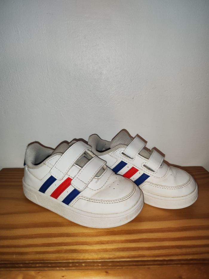 Basket adidas bleu et rouge