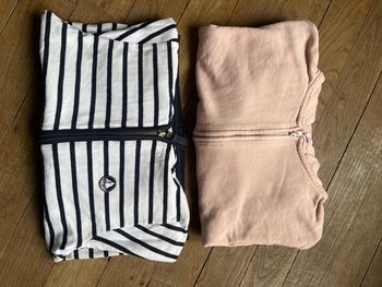 Sweats zippés Monoprix et Petit Bateau 8 ans