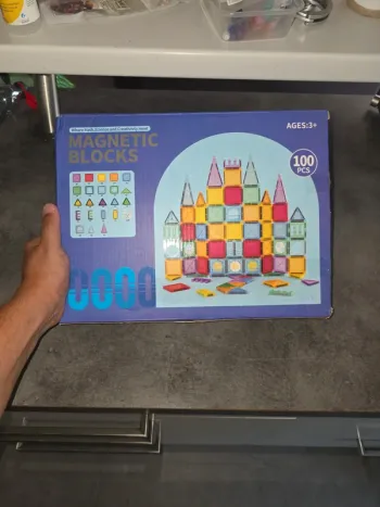 [NEUF] Jeu de construction magnétique 100 pièces
