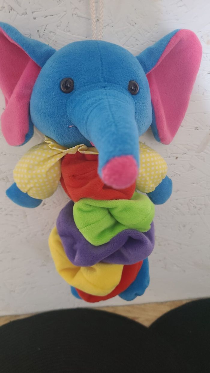 Peluche musicale Trompette d'éléphant de Russ Berrie - photo numéro 3