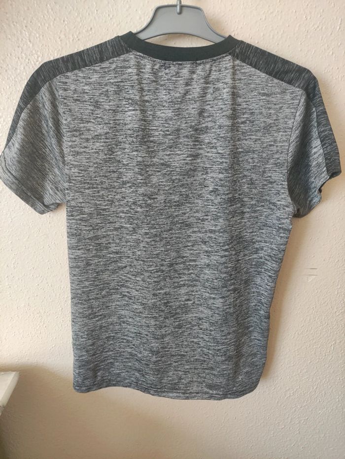 T-shirt taille 13-14 ans - photo numéro 2