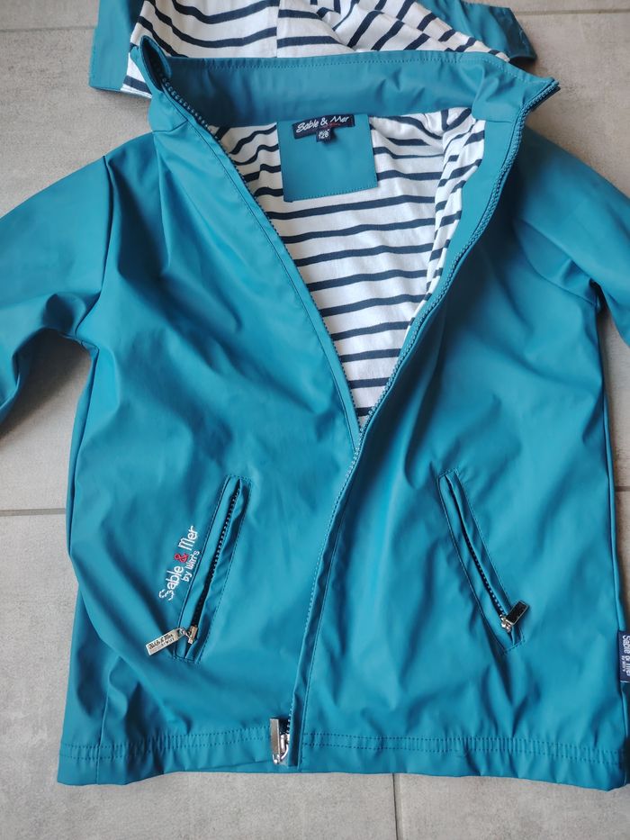 Veste de pluie bleu - photo numéro 3