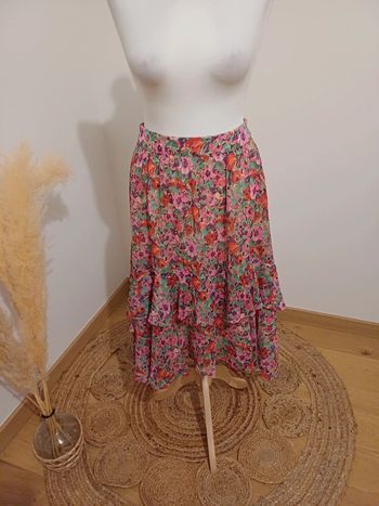 Jupe mi-longue asymétrique fleurie Promod taille M 38