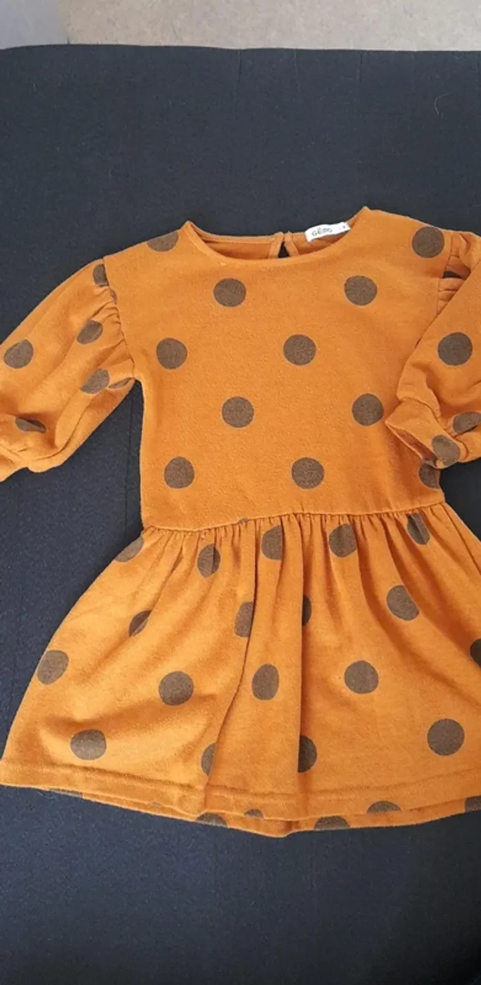 Robe manches courtes