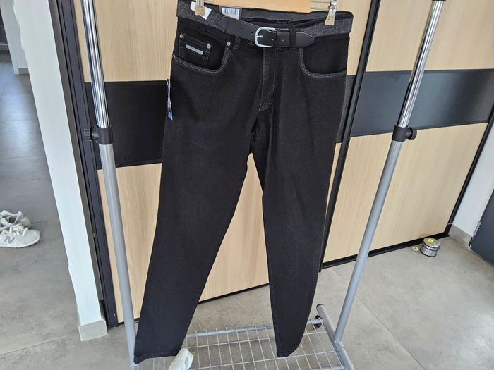 Pantalon taille 42  neuf luigi morini