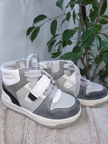 Chaussure gris 
