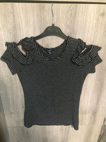 Teeshirt épaules dénudées taille 12 ans