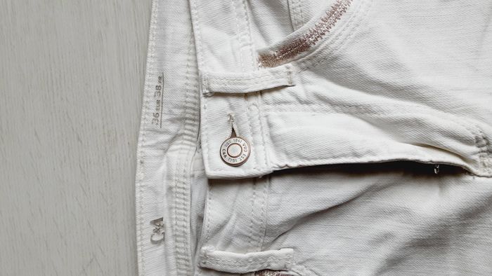 Vêtement femme pantalon type jean blanc C&A taille 38 - photo numéro 2