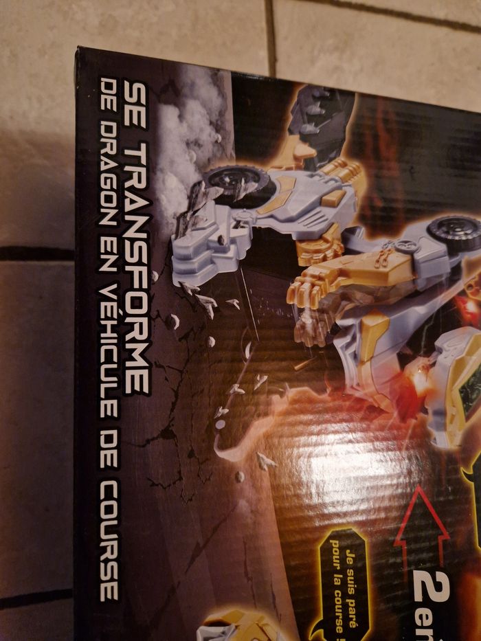 Véhicule transforme en Dragon - photo numéro 6