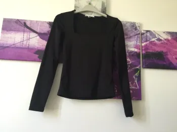 Top noir col en u H&M taille xs
