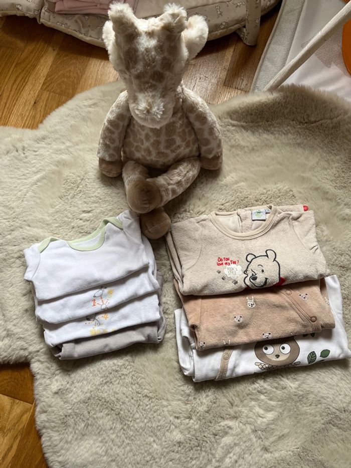 Lot bodies + pyjama
