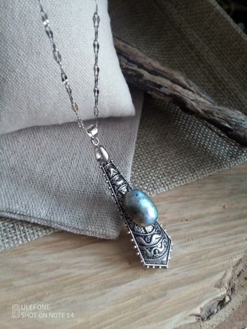 Collier pendentif style berbère pierre naturelle