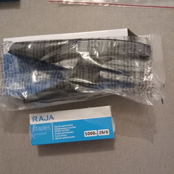 Agrafeuse  plus 5000 agrafes - photo numéro 2