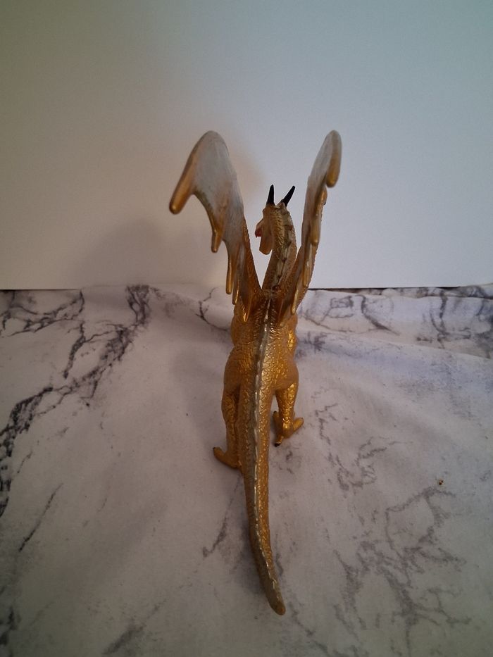 Figurine dragon couleur doré - photo numéro 3