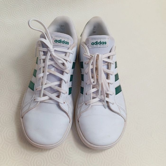 Baskets Adidas Pour Enfant Taille 34. Baskets Blanches Adidas Enfant - photo numéro 2