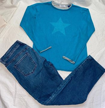 ensemble Pull Okaidi + jeans H&M 8 ans