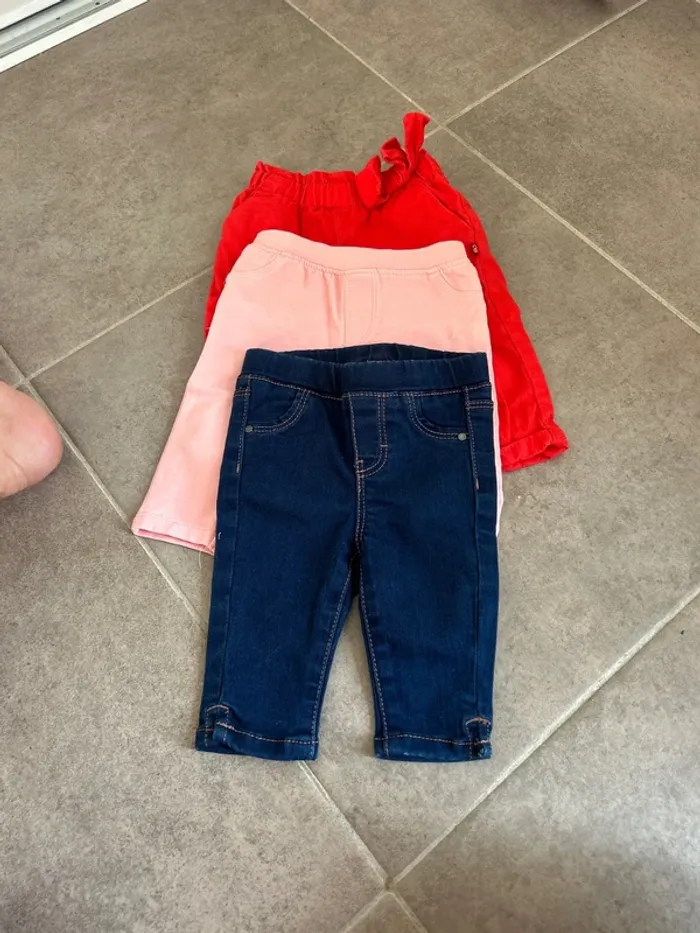Lot pantalon okaidi