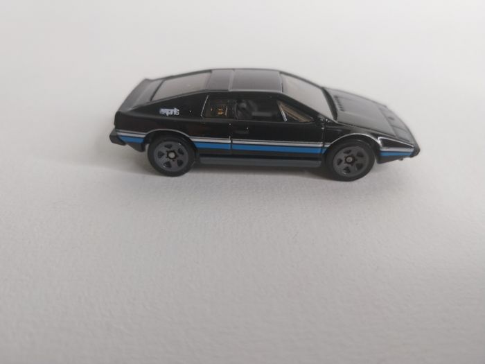 Hot Wheels Lotus Esprit S1 Exclusif Multipack 2023 - photo numéro 3