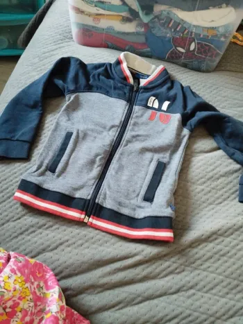 Veste okaidi