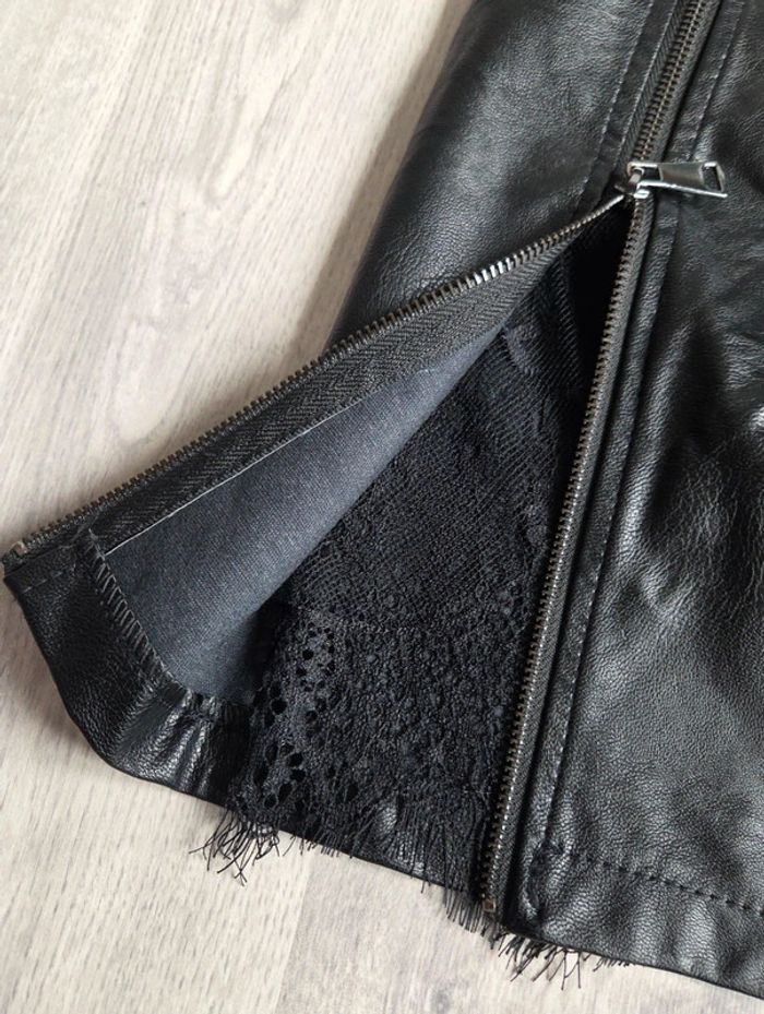 Jupe simili cuir noire Colloseum - taille XS neuve - photo numéro 2