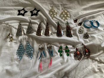 Lot boucle d’oreille et montre