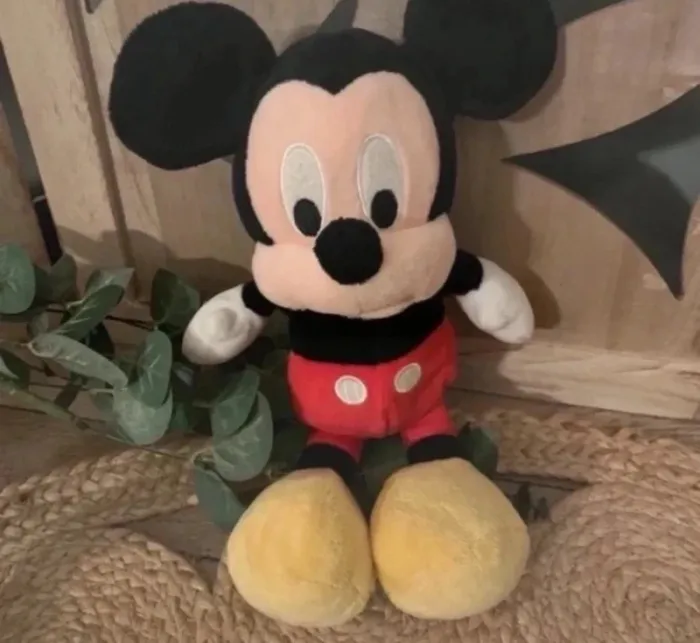 Peluche Mickey neuve - photo numéro 2