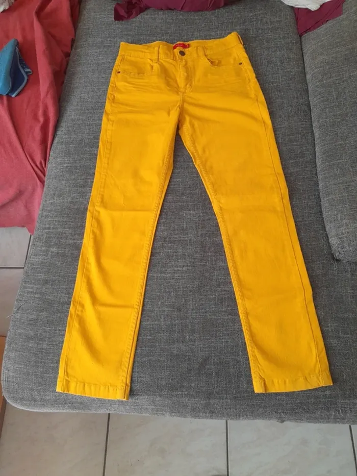 Pantalon jaune - photo numéro 2