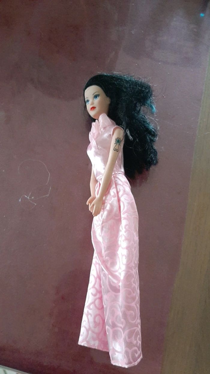 Poupée barbie - photo numéro 3