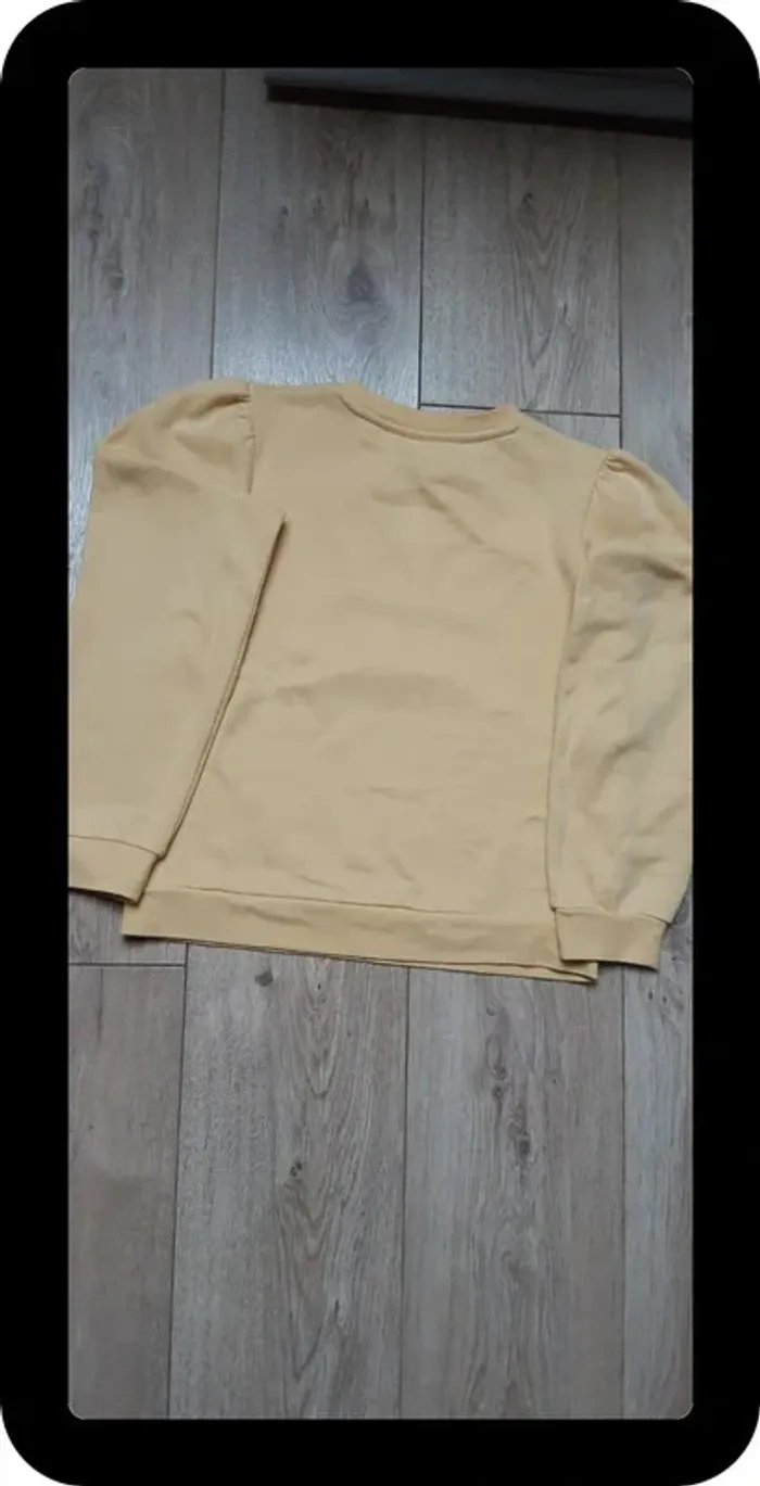 Pull type sweat kiabi jaune "i'm magic girl" 12 ans neuf jamais porté - photo numéro 3