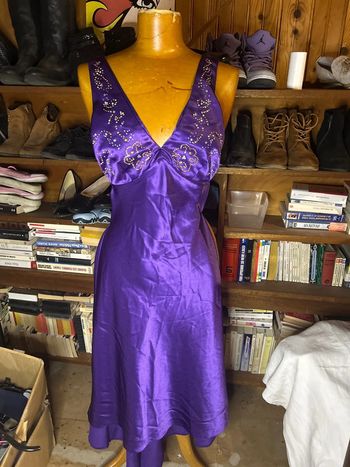 Robe violette strass asymétrique