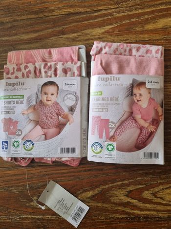 ensembles 2 tee-shirt et 2 leggings taille 3 / 6 mois - Neuf
