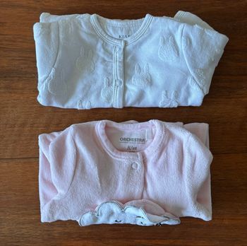Lot pyjamas naissance. 