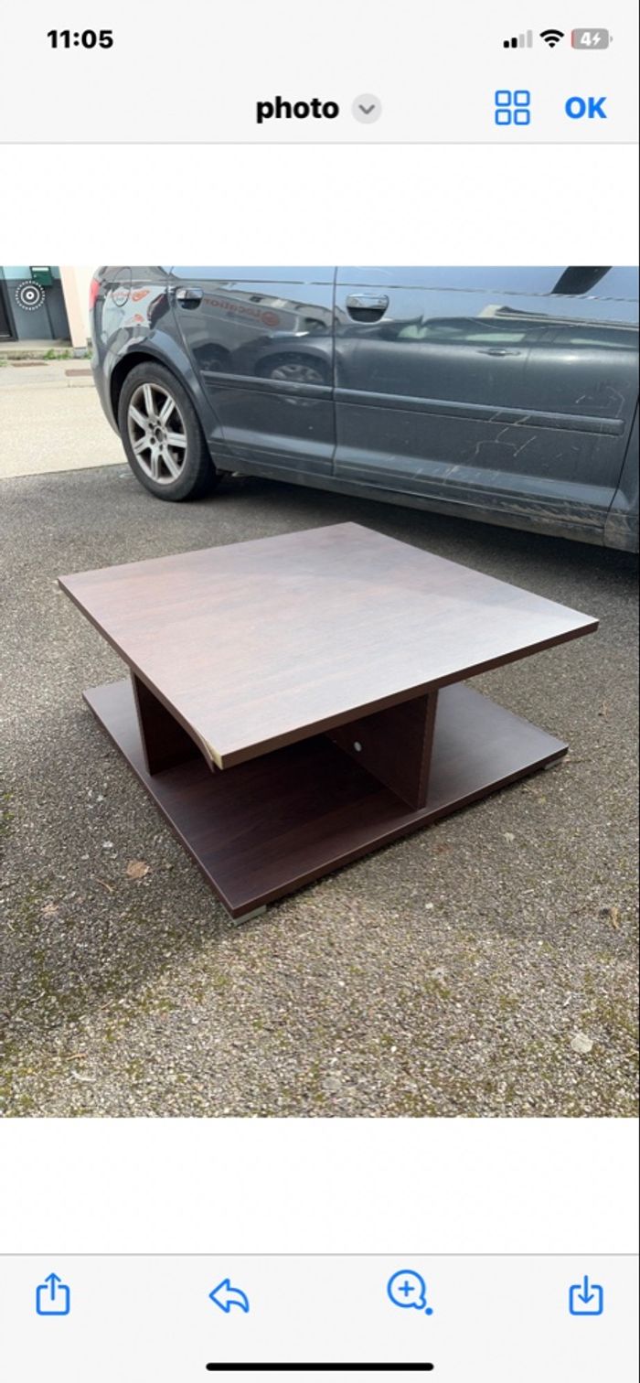 Table en bois massif 75/75/30 + autre - photo numéro 1