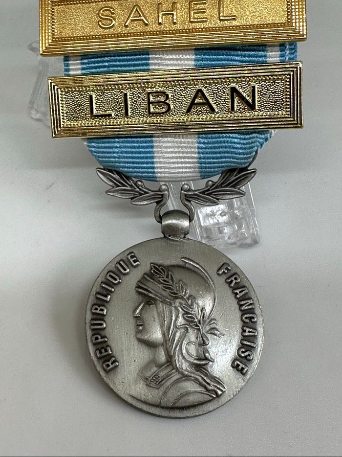 Médaille Militaire D’outre Mer , Agrafes /moyen Orient/ Sahel/ Liban - photo numéro 3