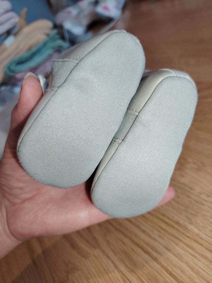 Chaussons bébé - photo numéro 3