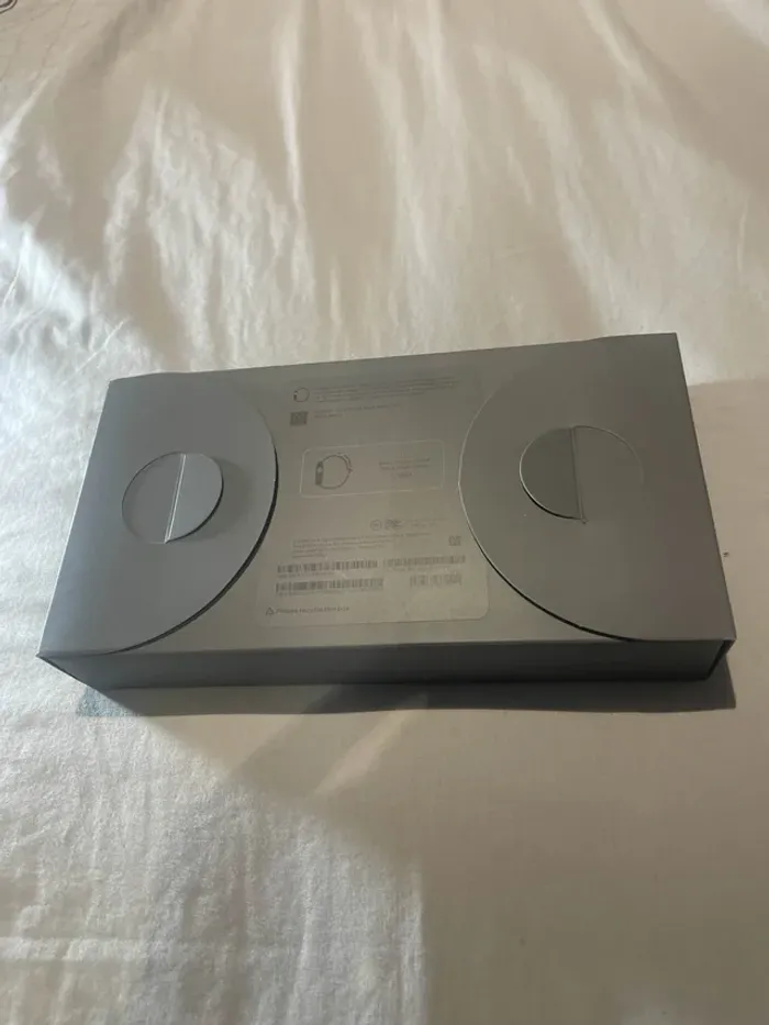 Apple · Watch Ultra 2 · Noir - photo numéro 2