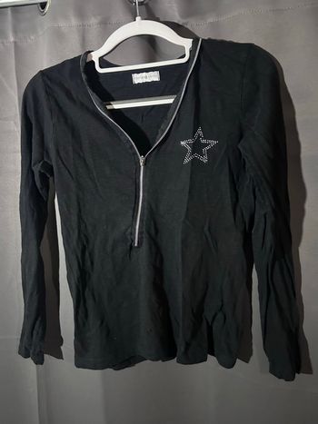 T-shirt noir, manches longues, taille S