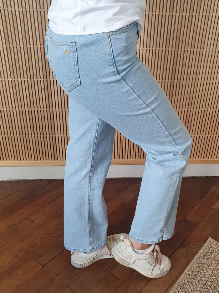 Jean large Québec bleu clair Taille 8 ans - photo numéro 3