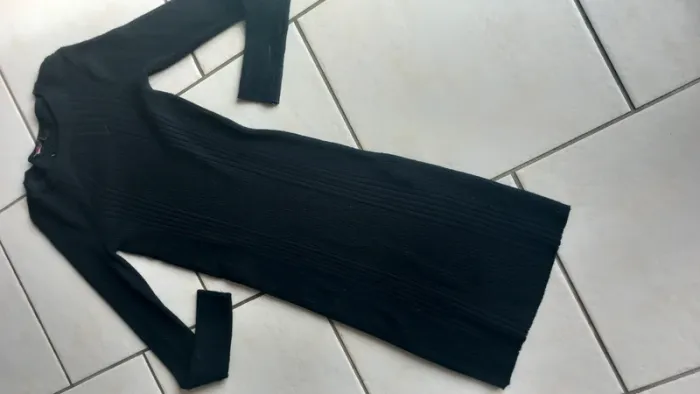 Robe courte droite manches longues jennyfer côtelée taille s femme tbe - photo numéro 4