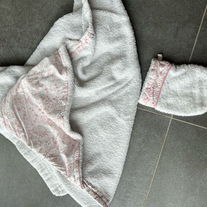 Cape de bain et gant de toilette Natalys - photo numéro 2