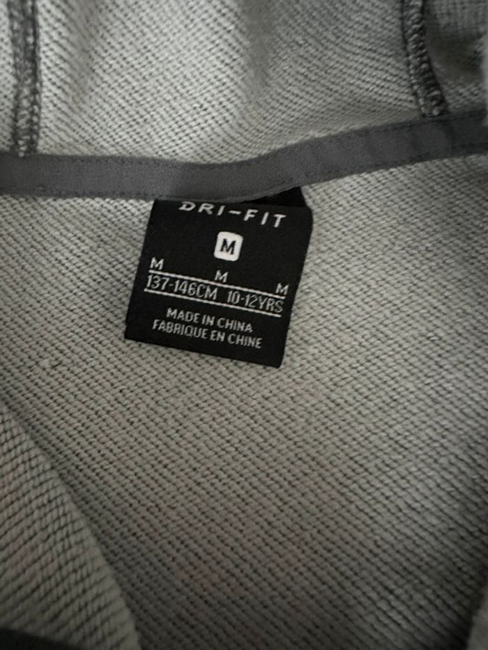 Veste Nike 10/12 ans - photo numéro 4