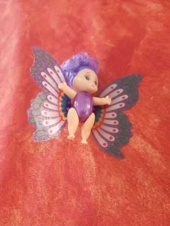Bébé papillon mauve violet Toi Toys