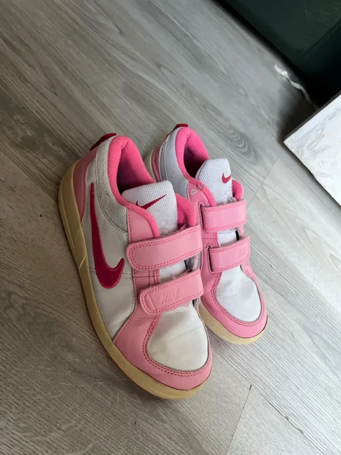 Nike taille 35 - photo numéro 2