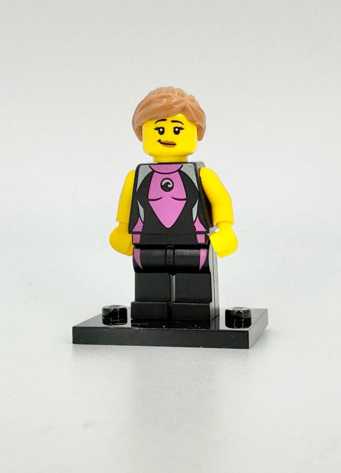 Lego Figurines Série 4 (Réf. : 8804) : La Surfeuse - photo numéro 2
