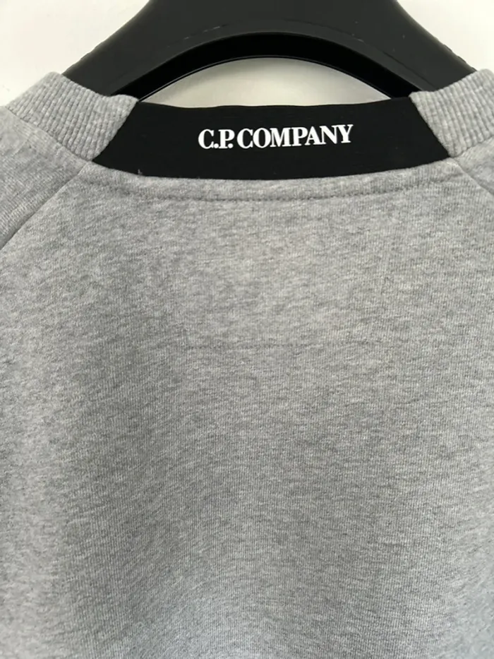 C.p. Company sweat gris - photo numéro 7