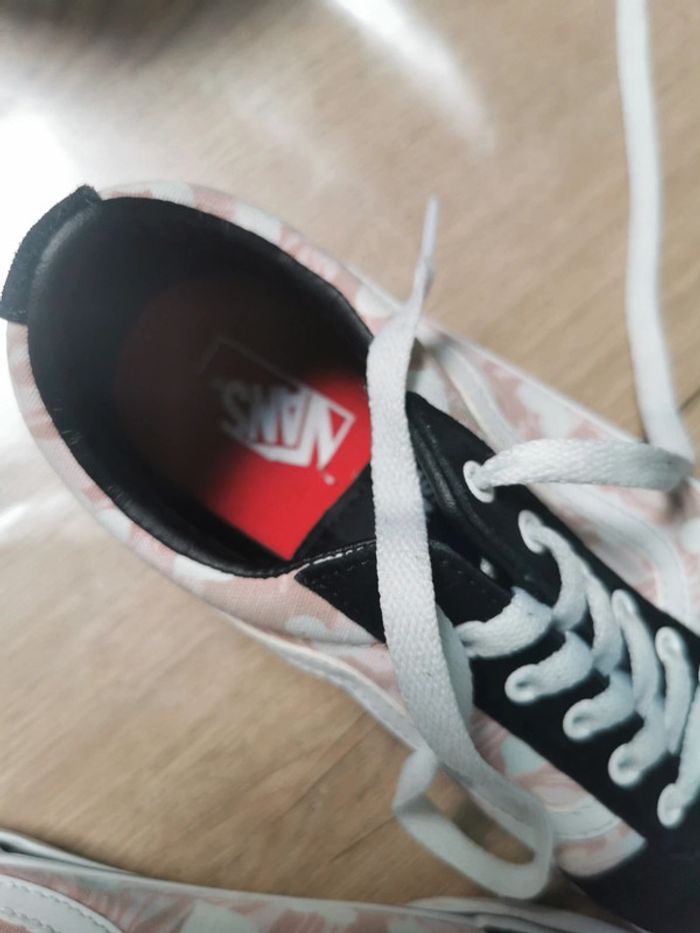 Baskets taille 36 - photo numéro 2