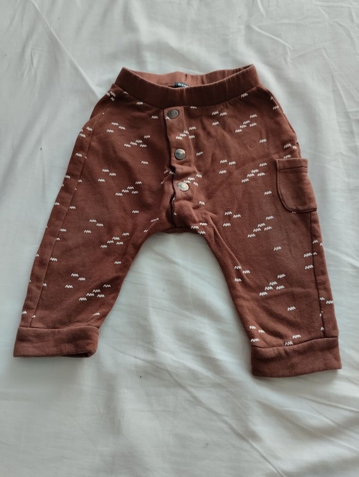 Sarouel taille 18 mois