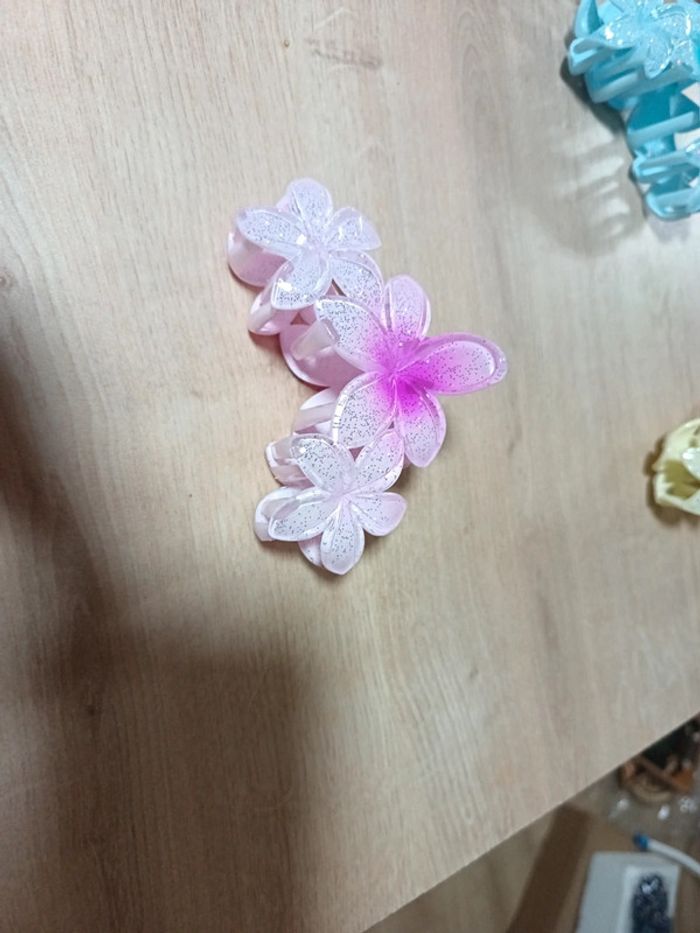 Barrettes trio fleurs paillettes - photo numéro 2