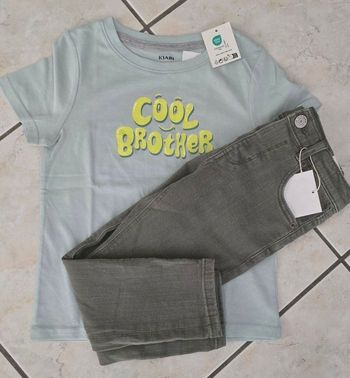 Neufs (non portés) 🏷🏷💙😍🤩🥰 ensemble tee shirt mc et jeans slim 4 ans garçon 😍🤩💙