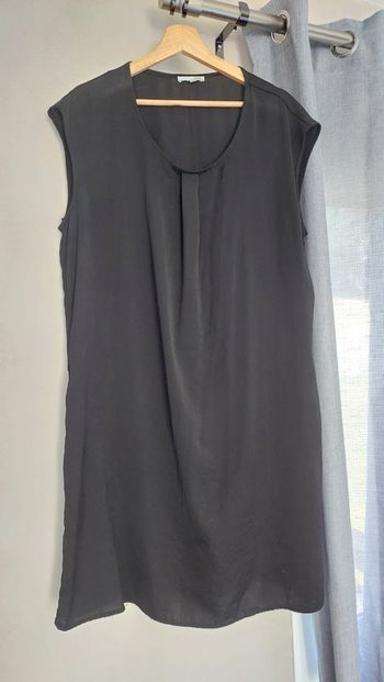 Robe noire fluide